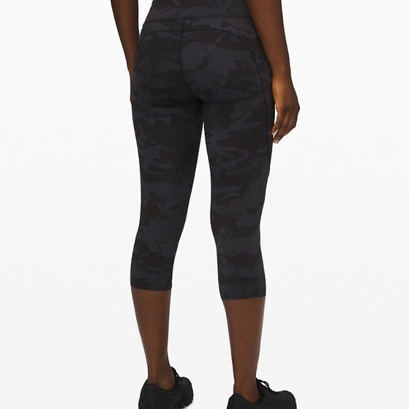 LuluLemon Fast and Free 19" Inseam New With Tag - Picture 3 of 8